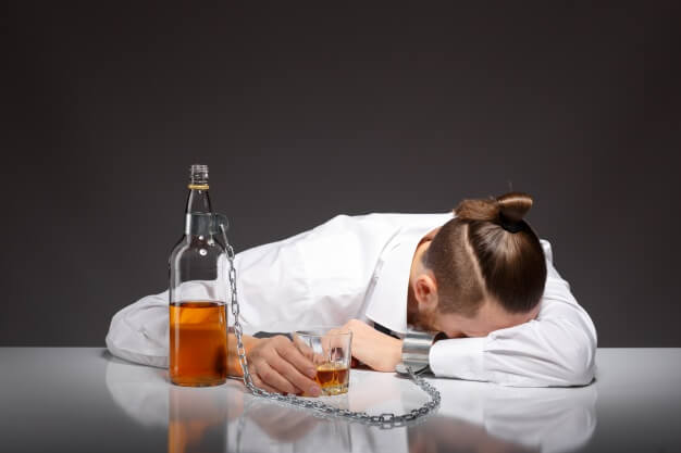 Alcoholismo ¿cómo identificar problemas con el consumo de alcohol?